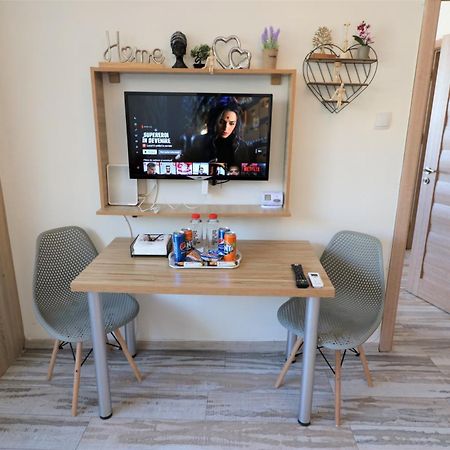Charming Cozy Apartment - Old Town - Free Minibar Bucarest Esterno foto