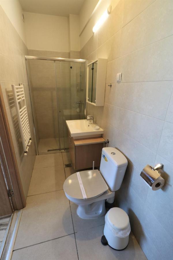 Charming Cozy Apartment - Old Town - Free Minibar Bucarest Esterno foto