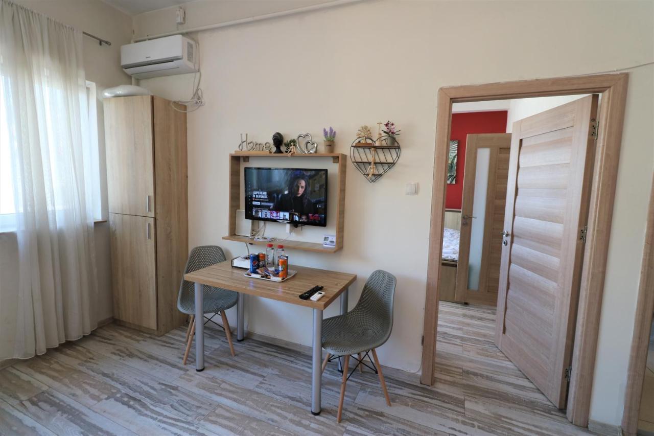Charming Cozy Apartment - Old Town - Free Minibar Bucarest Esterno foto