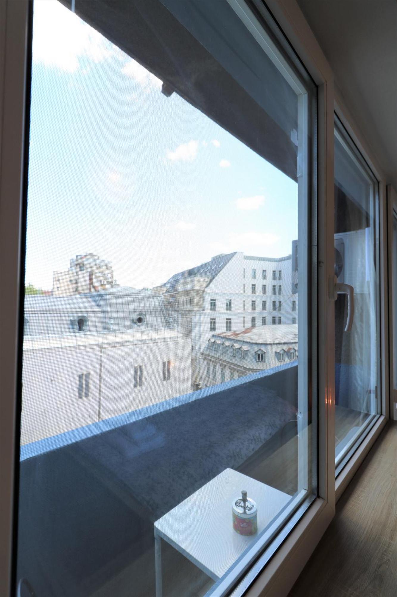 Charming Cozy Apartment - Old Town - Free Minibar Bucarest Esterno foto